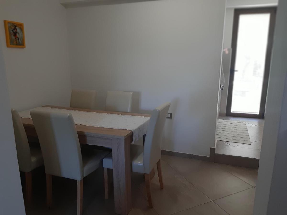 Novigrad Istria Apartman Oliver מראה חיצוני תמונה